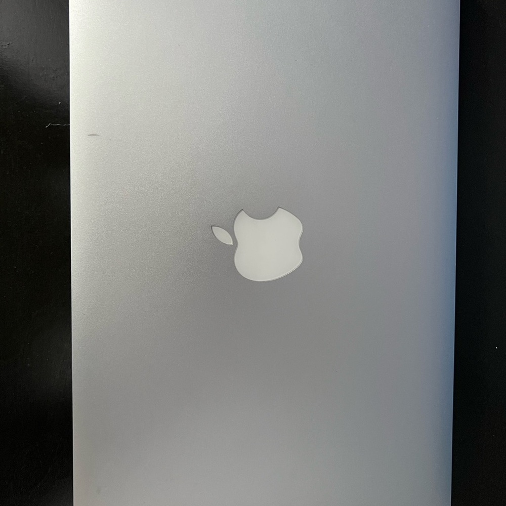 2015 MacBook Air 11 inch intel core i5